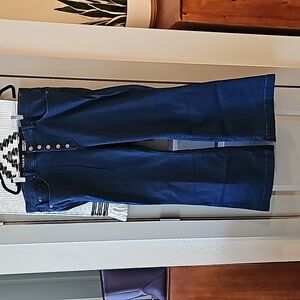 Torrid Bombshell flare darkwash sz 22 jeans